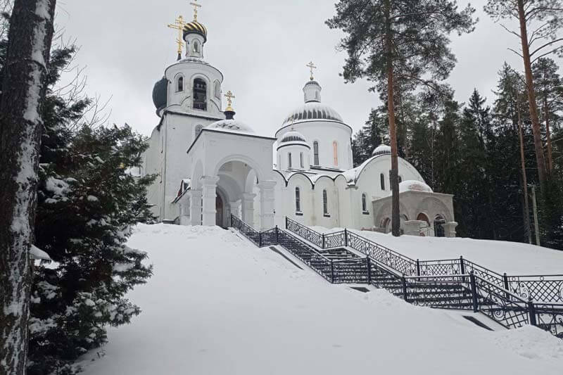 Женский монастырь в деревне Барань в честь Ксении Петербургской.jpg