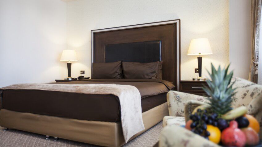 DELUXE KINGTWIN ROOM (Королевский Делюкс вид на двуспальную кровать.jpg