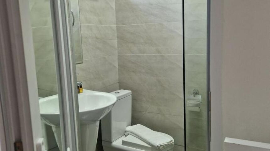 Отель New House Kobuleti санузел.jpg