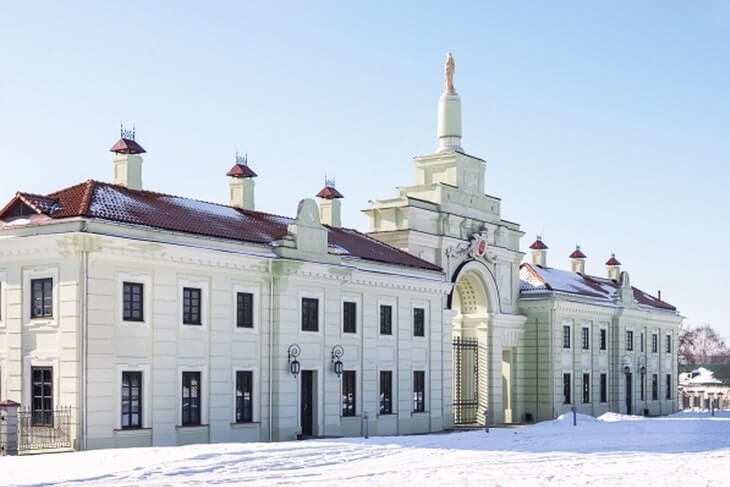 ружанский дворец Сапег зимой.jpg
