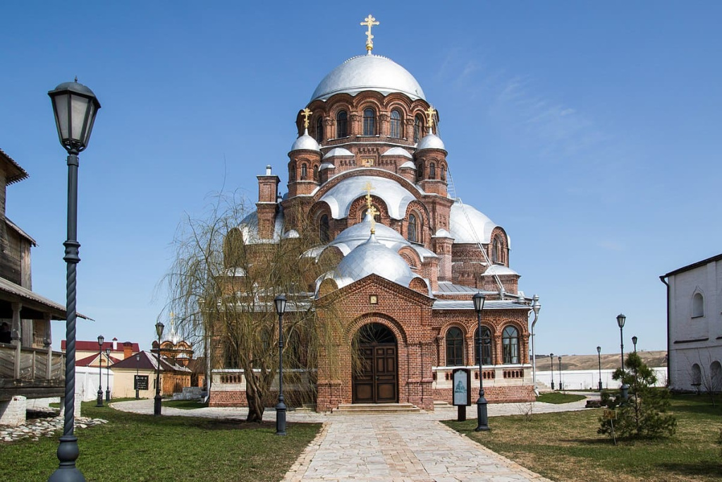 Собор Всех скорбящих радости свияжск зима.jpg