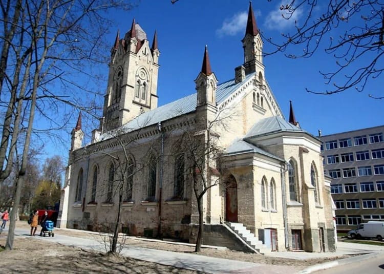 Лютеранская кирха, Гродно.jpg