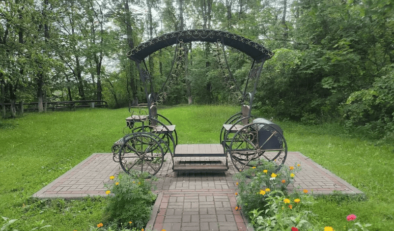 Замковая гора, карета.png