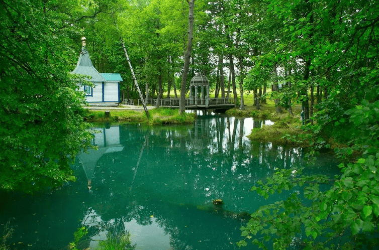 Голубая крыница, капличка Славгород.png