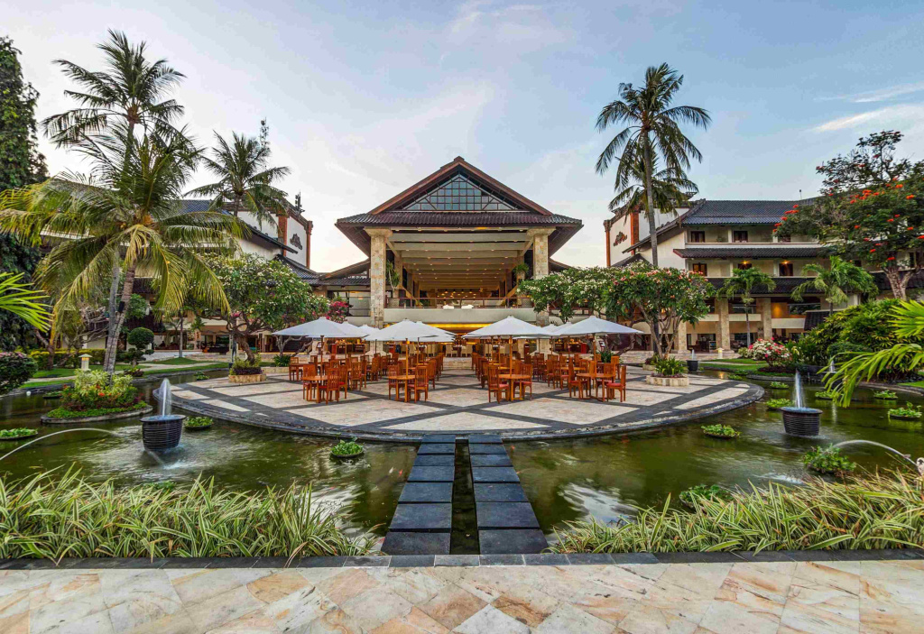 Kartika plaza. Bali Dynasty Resort 5*. Discovery Kartika Plaza Hotel. Индонезия отель в горах. Discovery Bali.