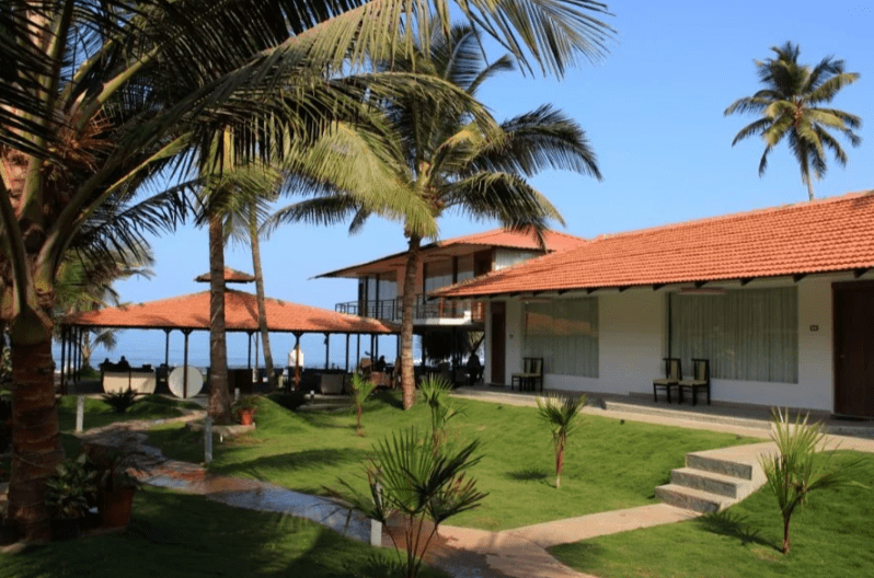 Royal Boomerang Resort- вид на корпус отеля.png