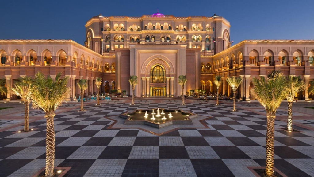 Emirates Palace Mandarin Oriental.jpeg Emirates Palace Mandarin Oriental.jpeg